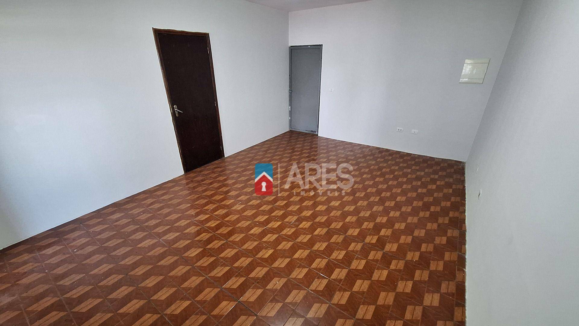 Casa à venda com 5 quartos, 169m² - Foto 2