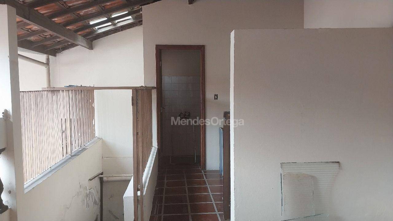 Casa à venda com 3 quartos, 214m² - Foto 15