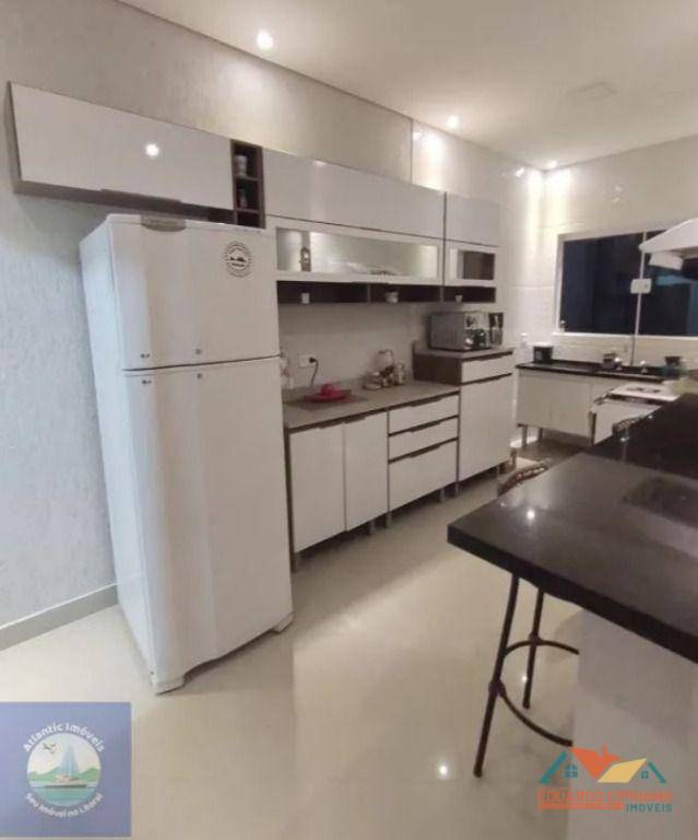 Casa à venda com 2 quartos, 70m² - Foto 4