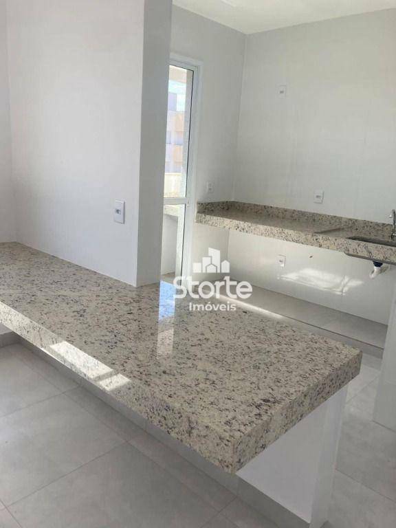 Apartamento à venda com 2 quartos, 61m² - Foto 5