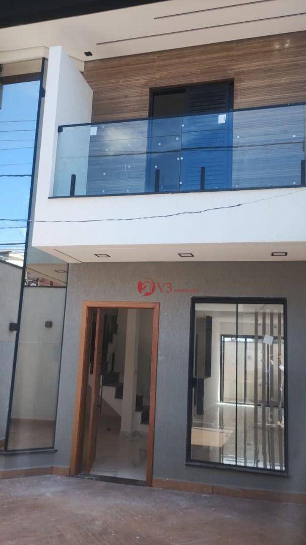 Sobrado à venda com 3 quartos, 120m² - Foto 1