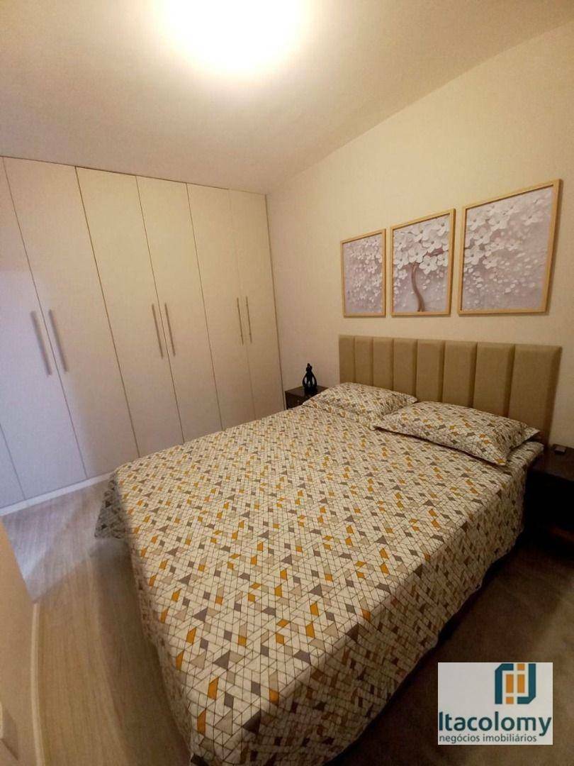 Apartamento à venda com 2 quartos, 62m² - Foto 11