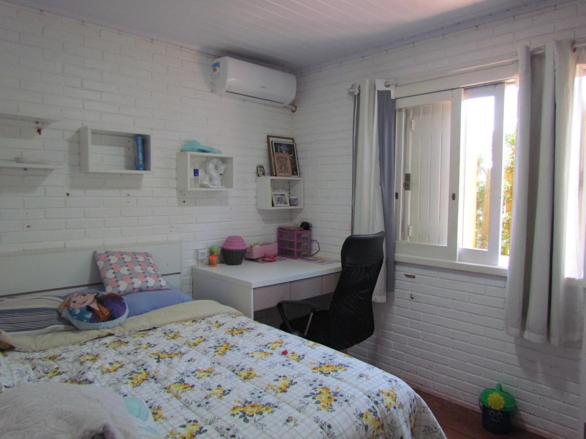 Casa à venda com 3 quartos, 300m² - Foto 17