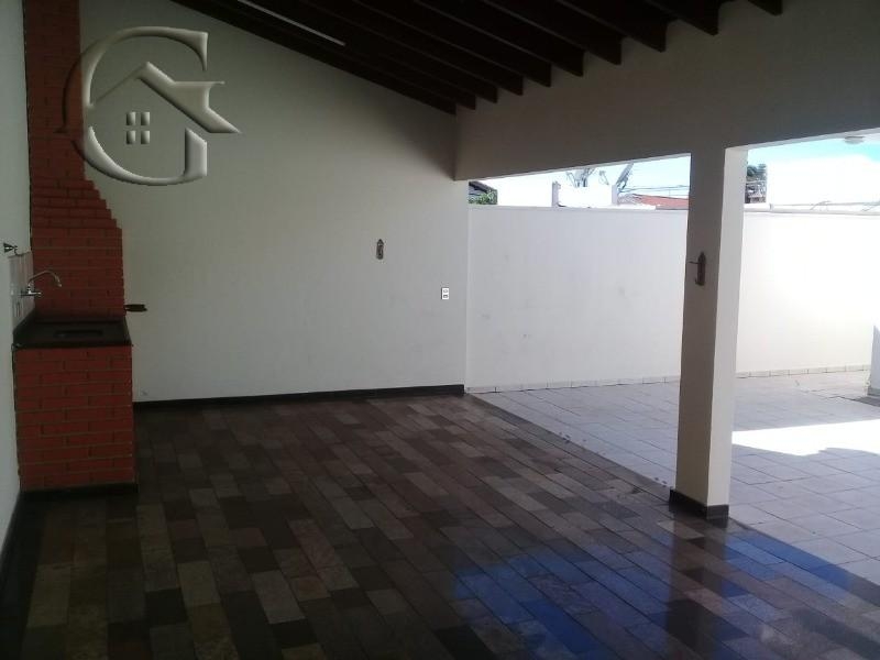 Casa para alugar com 2 quartos, 220m² - Foto 20