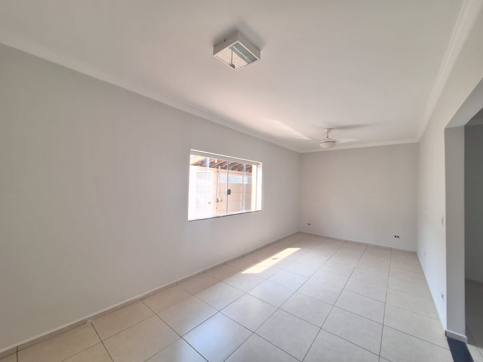 Casa à venda com 3 quartos, 220m² - Foto 8