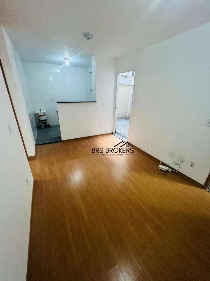 Apartamento à venda com 2 quartos, 38m² - Foto 12