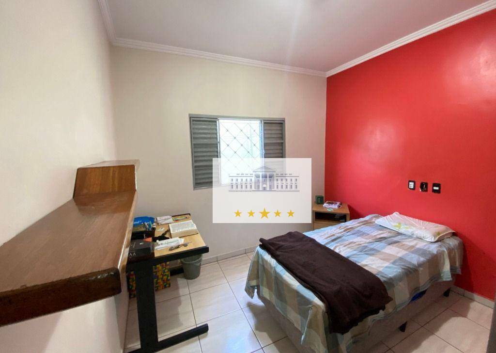 Casa à venda com 3 quartos, 181m² - Foto 2