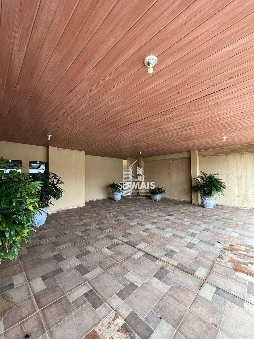 Casa para alugar com 4 quartos, 250m² - Foto 6