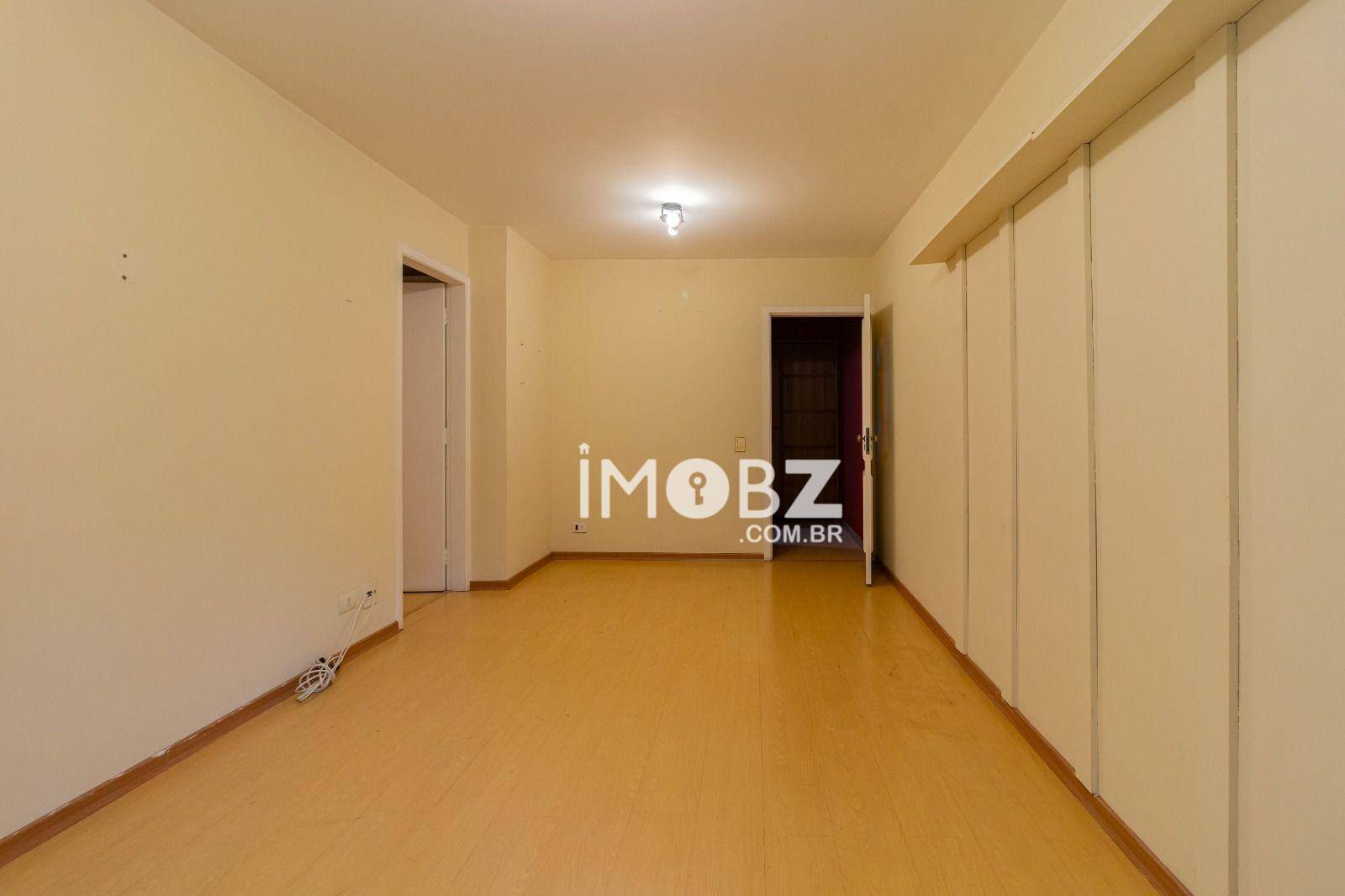 Apartamento à venda com 3 quartos, 75m² - Foto 2