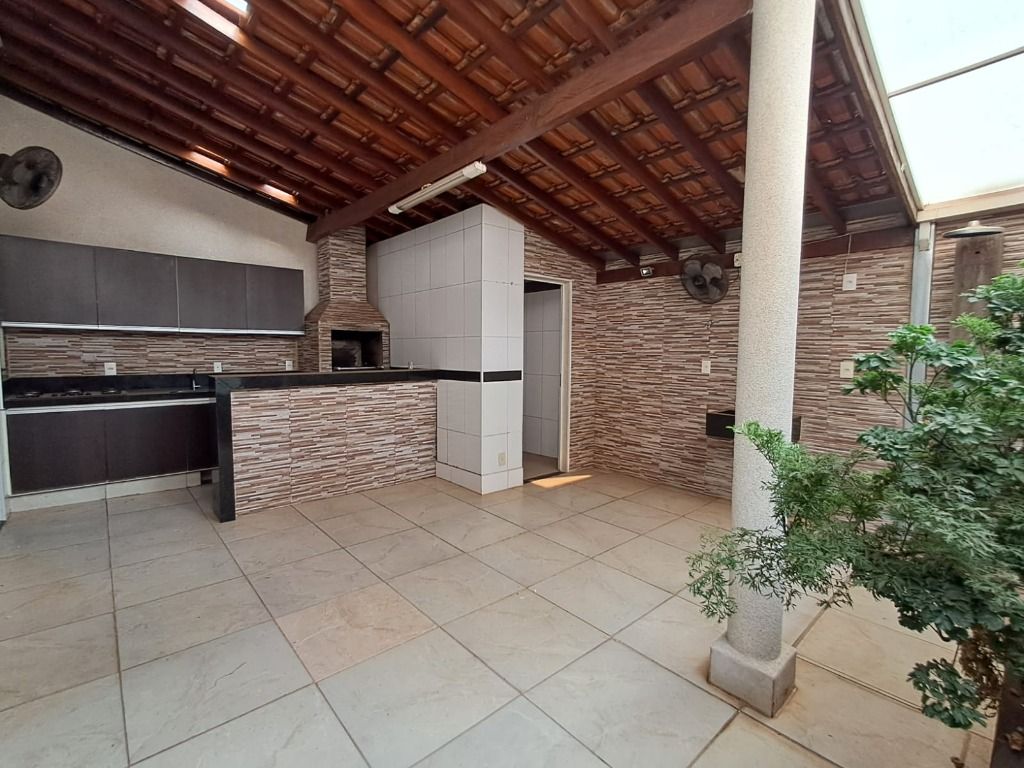 Casa de Condomínio para alugar com 3 quartos, 94m² - Foto 13