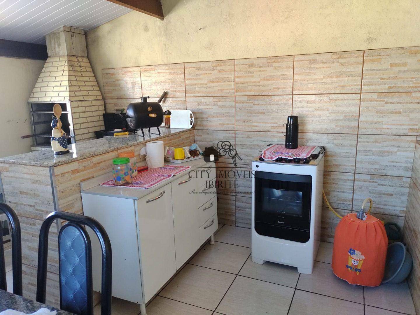 Casa à venda com 2 quartos, 70m² - Foto 1