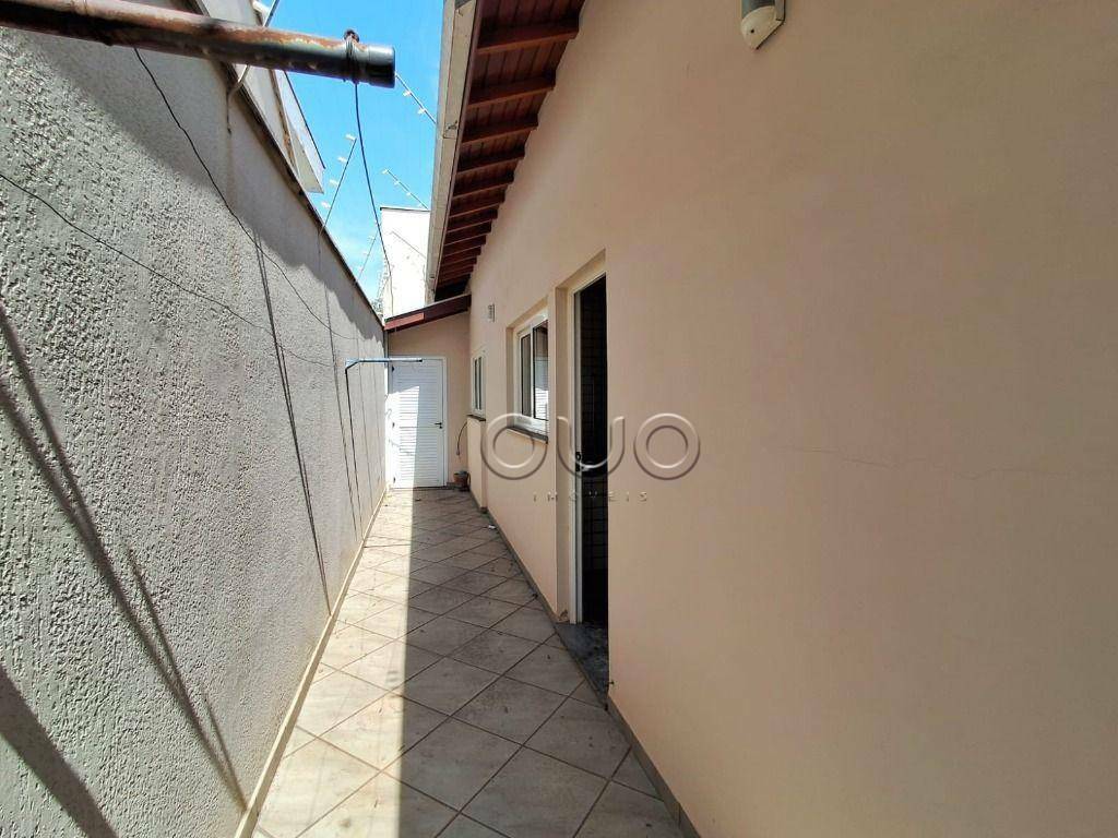 Casa à venda com 3 quartos, 204m² - Foto 16