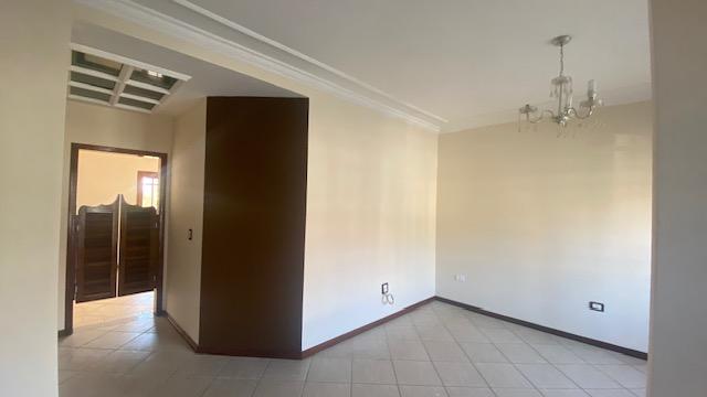 Casa de Condomínio para alugar com 3 quartos, 249m² - Foto 12