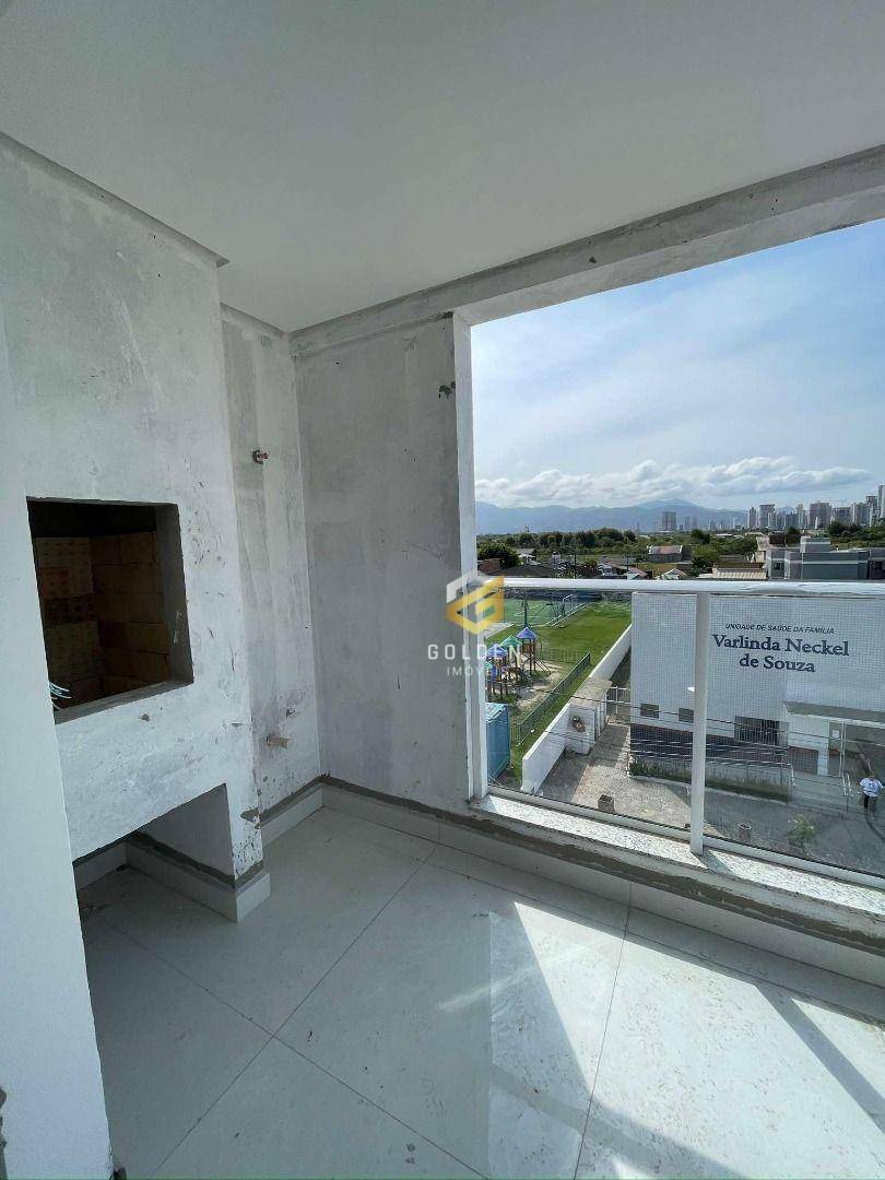 Apartamento à venda com 2 quartos, 71m² - Foto 2