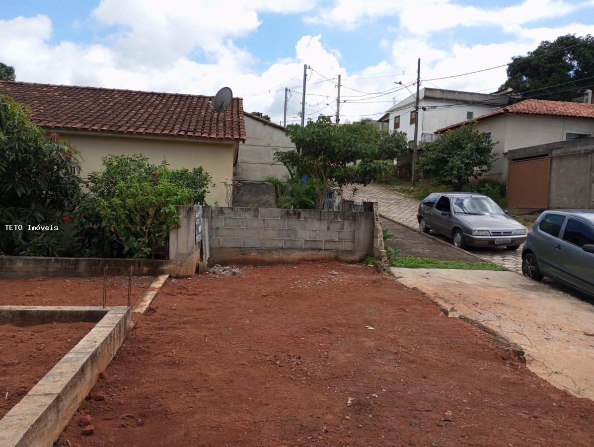 Casa à venda com 2 quartos, 300m² - Foto 4