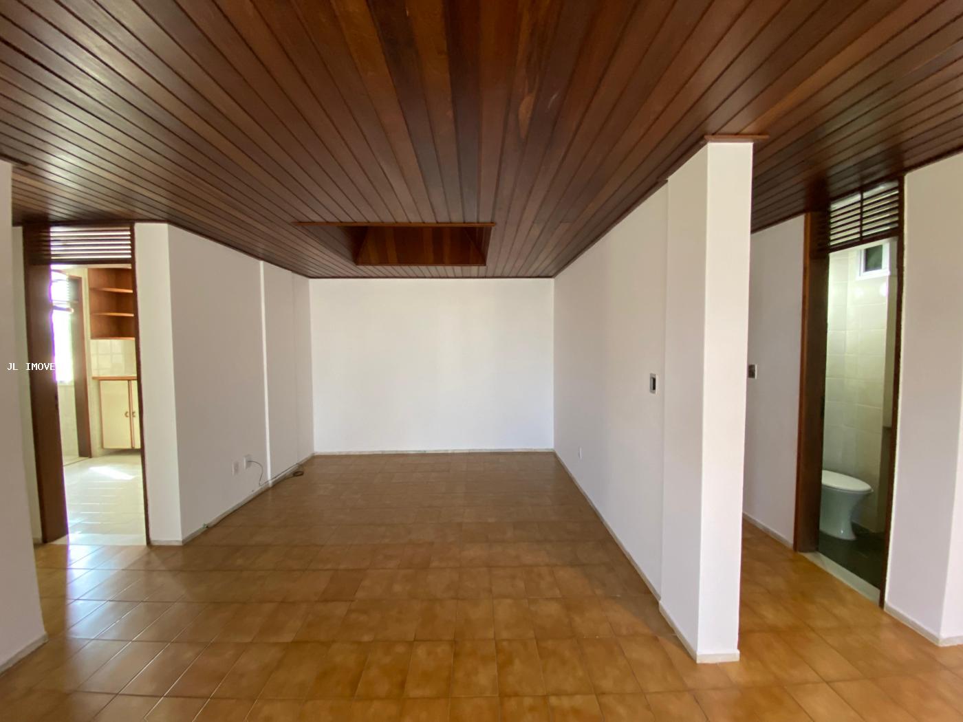 Apartamento para alugar com 3 quartos, 187m² - Foto 4