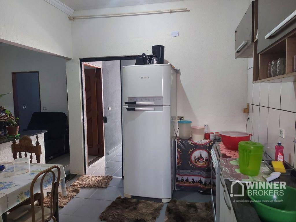 Casa à venda com 4 quartos, 130m² - Foto 12