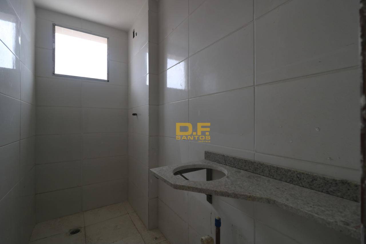 Apartamento à venda com 2 quartos, 66m² - Foto 4