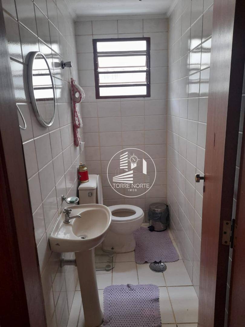 Casa à venda com 2 quartos, 71m² - Foto 8