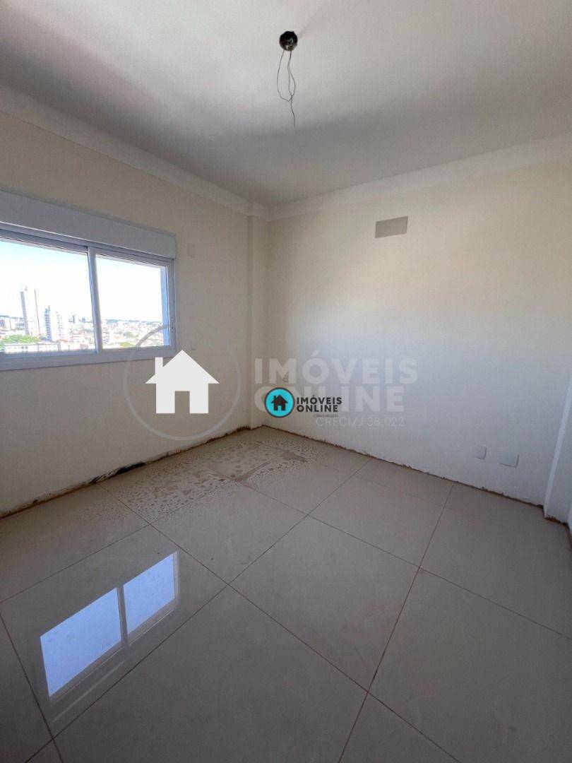 Apartamento à venda com 4 quartos, 218m² - Foto 2