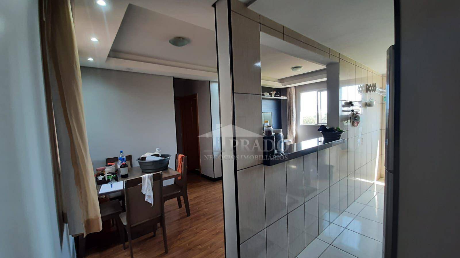 Apartamento à venda com 2 quartos, 50m² - Foto 2