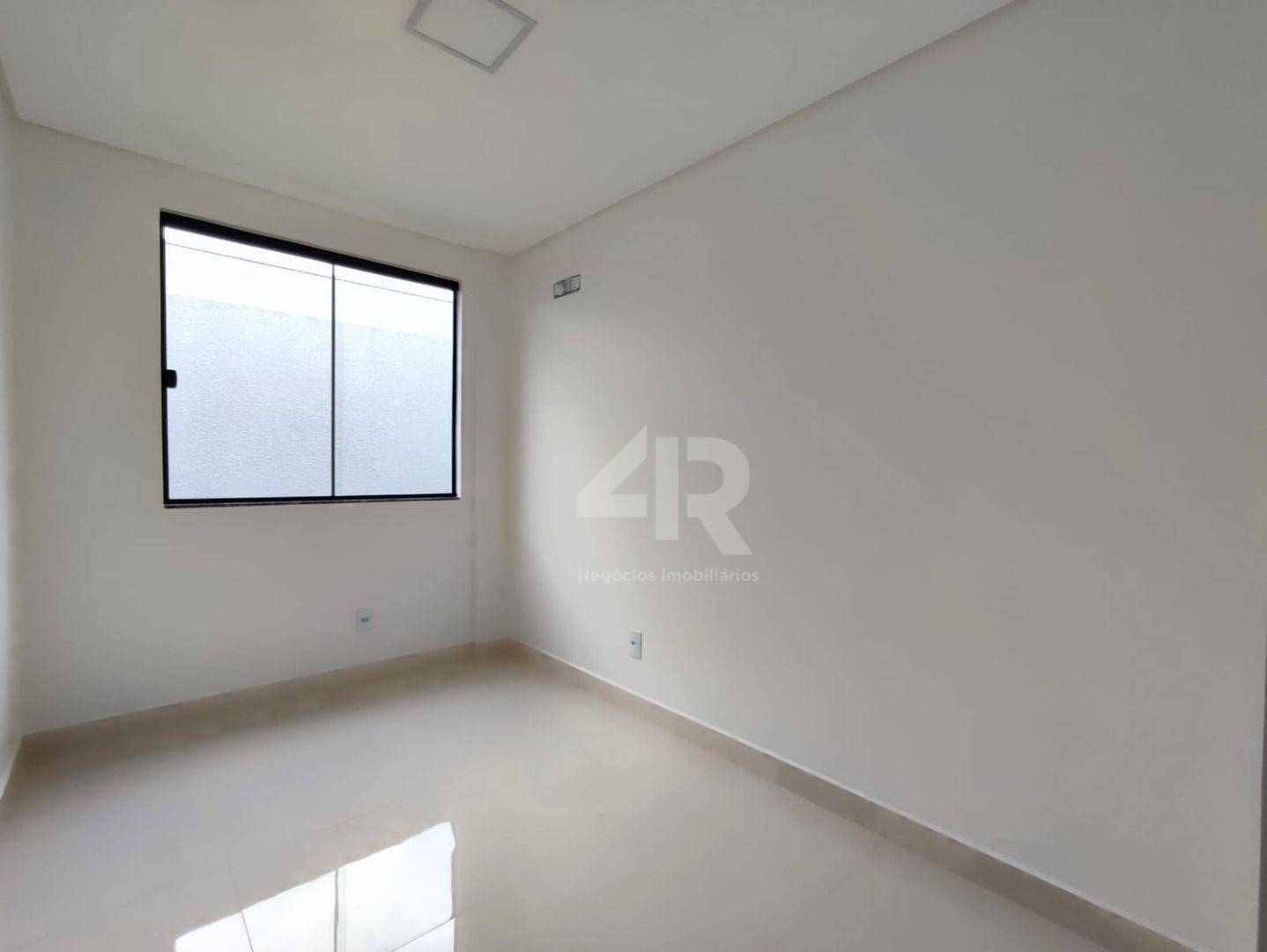 Casa à venda com 3 quartos, 90m² - Foto 12