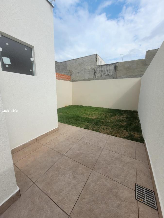 Casa à venda com 2 quartos, 69m² - Foto 3