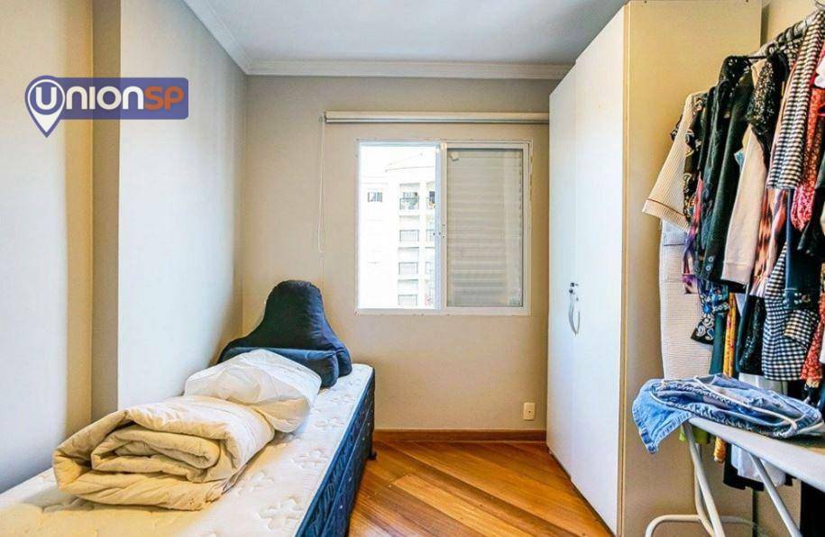 Apartamento à venda com 3 quartos, 70m² - Foto 4