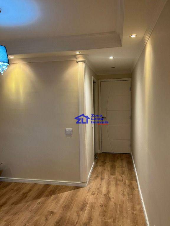 Apartamento à venda com 3 quartos, 64m² - Foto 2