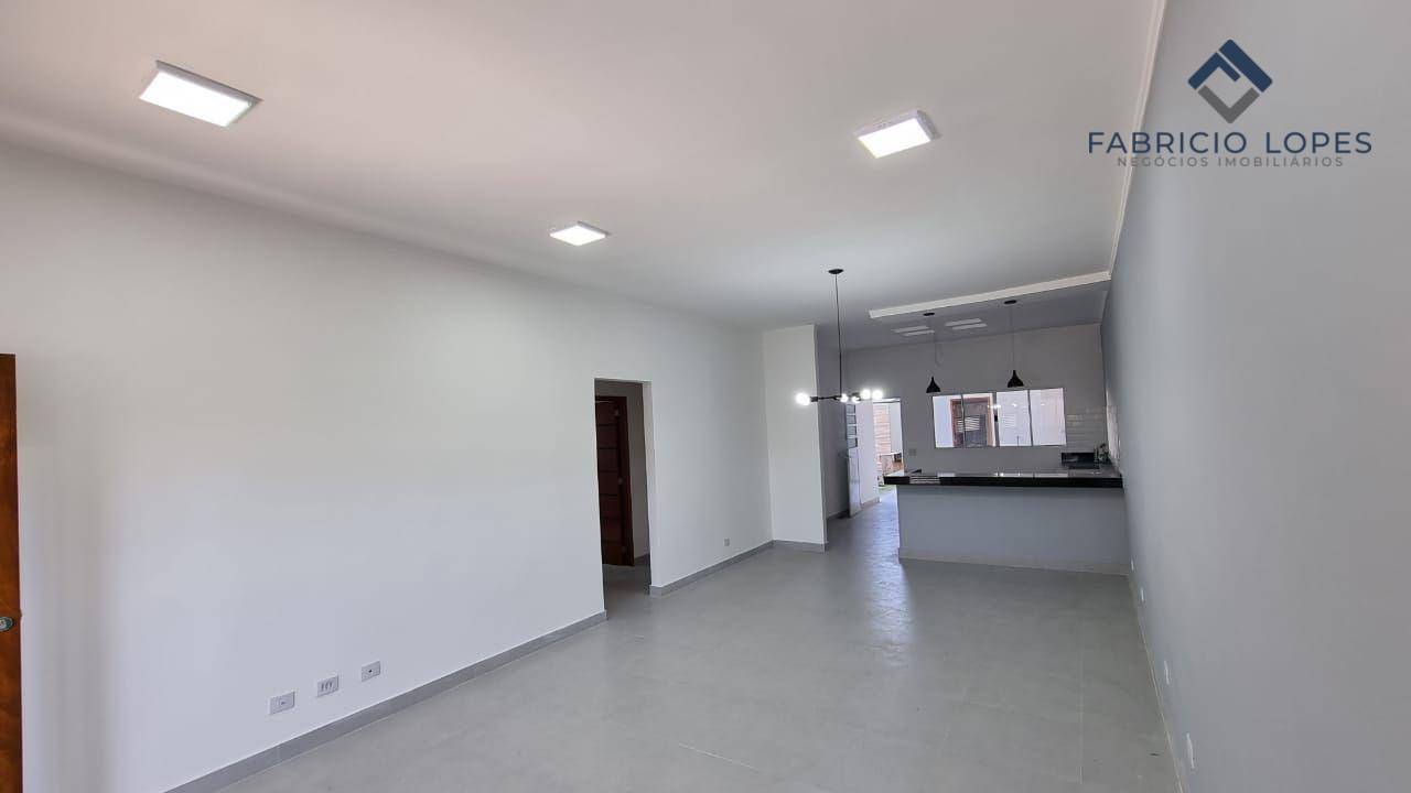 Casa à venda com 4 quartos, 170m² - Foto 2