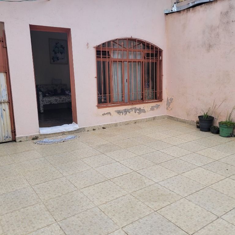 Casa à venda com 3 quartos, 100m² - Foto 2