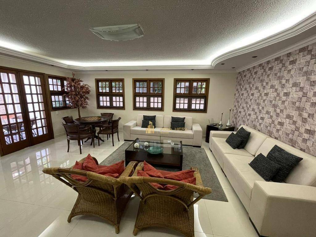 Sobrado à venda com 4 quartos, 354m² - Foto 4