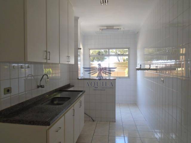 Apartamento para alugar com 2 quartos, 74m² - Foto 13