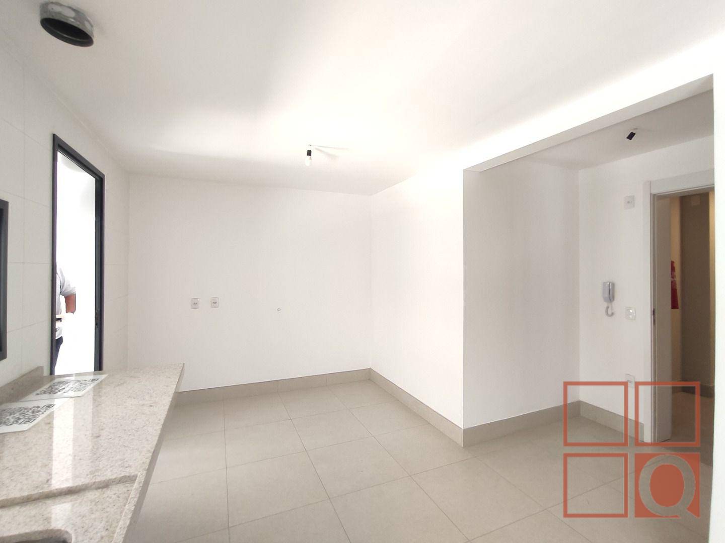 Apartamento à venda com 4 quartos, 157m² - Foto 4