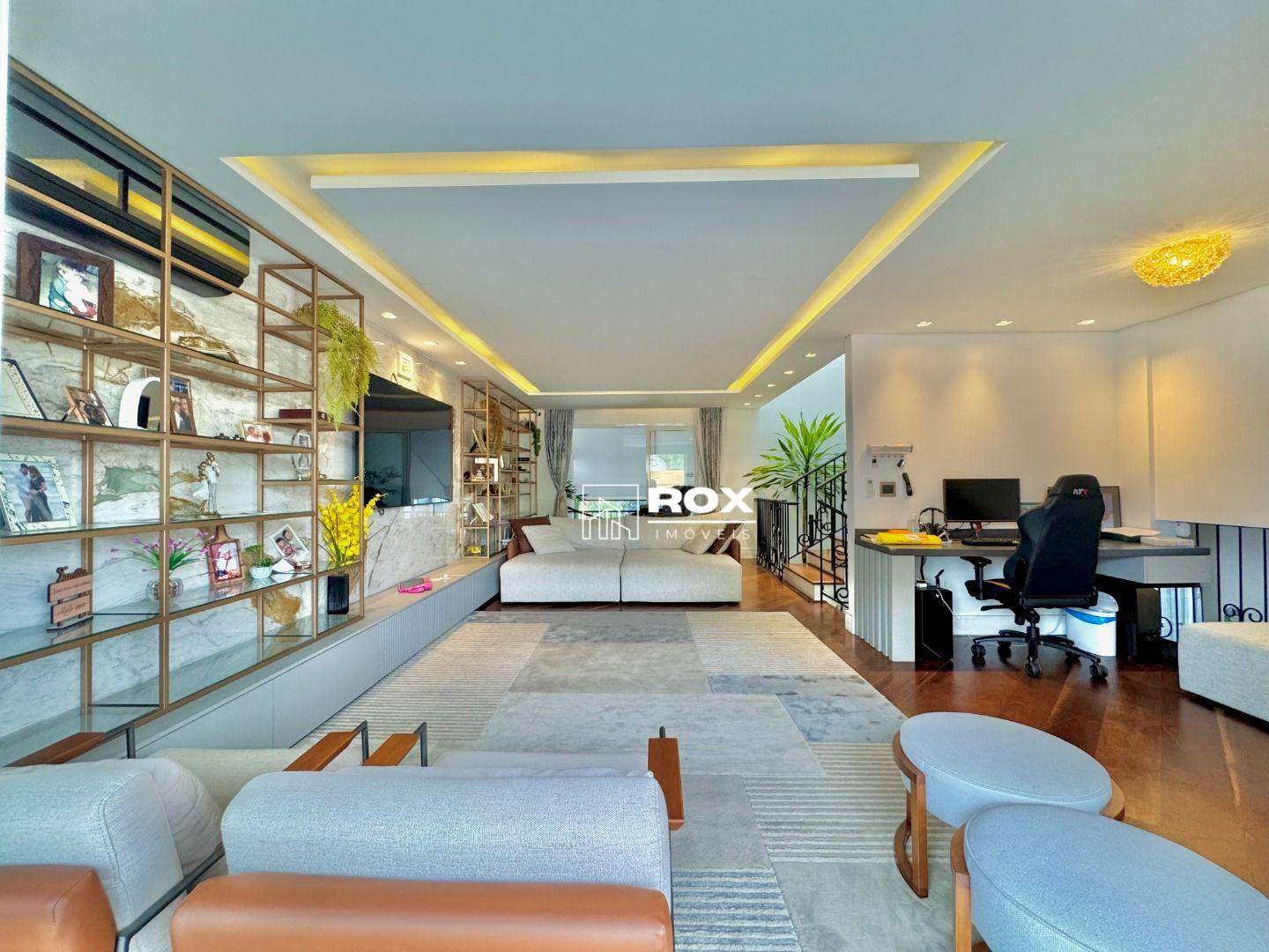 Casa à venda com 4 quartos, 490m² - Foto 2