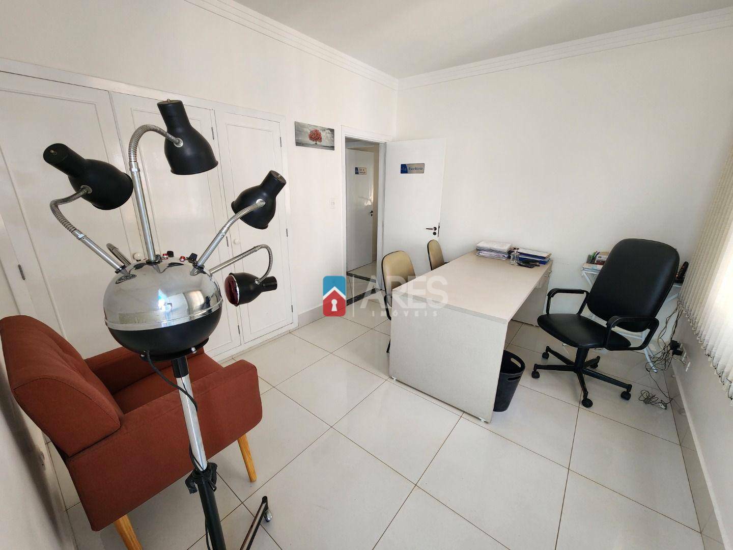 Casa à venda com 3 quartos, 203m² - Foto 13