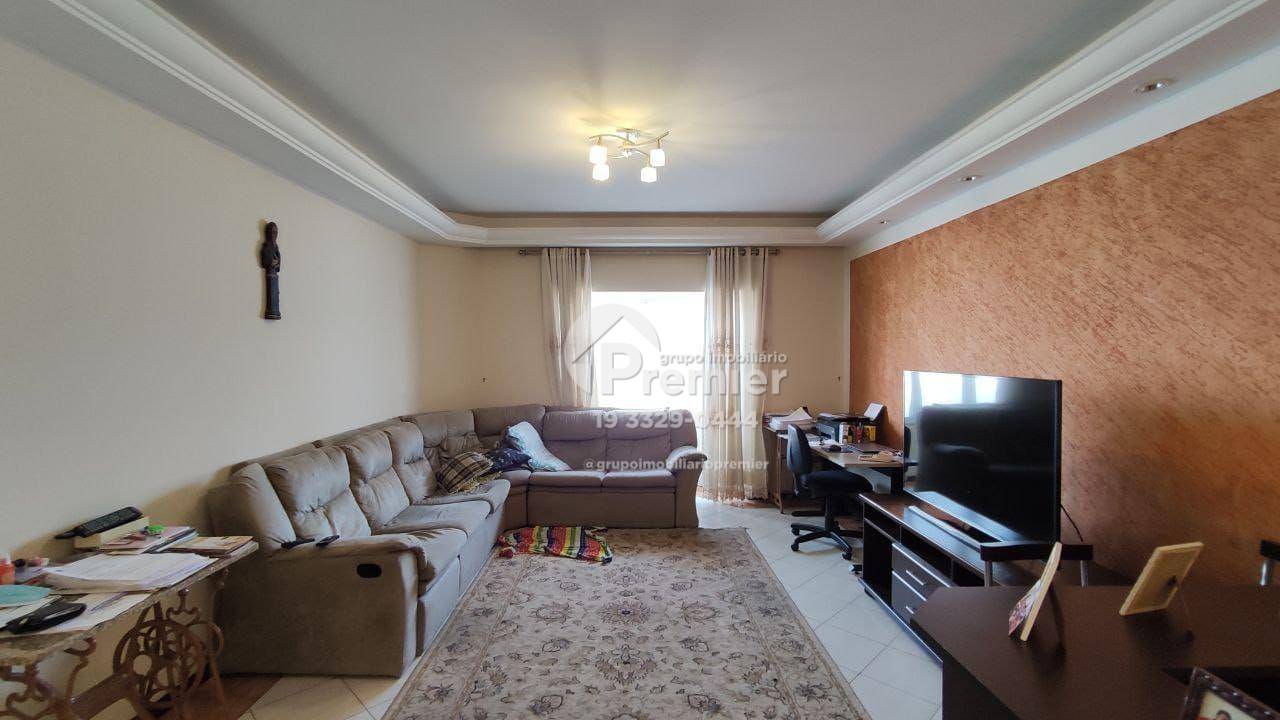 Casa à venda com 3 quartos, 214m² - Foto 5