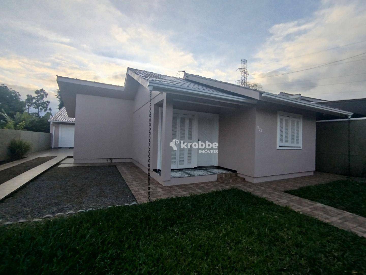 Casa à venda e aluguel com 2 quartos, 130m² - Foto 1