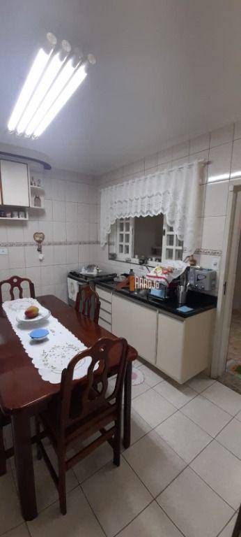 Sobrado à venda com 3 quartos, 198m² - Foto 5