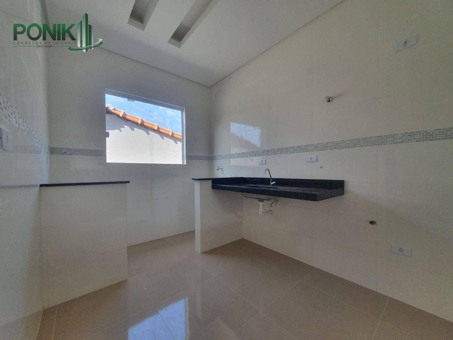 Casa à venda com 2 quartos, 43M2 - Foto 1