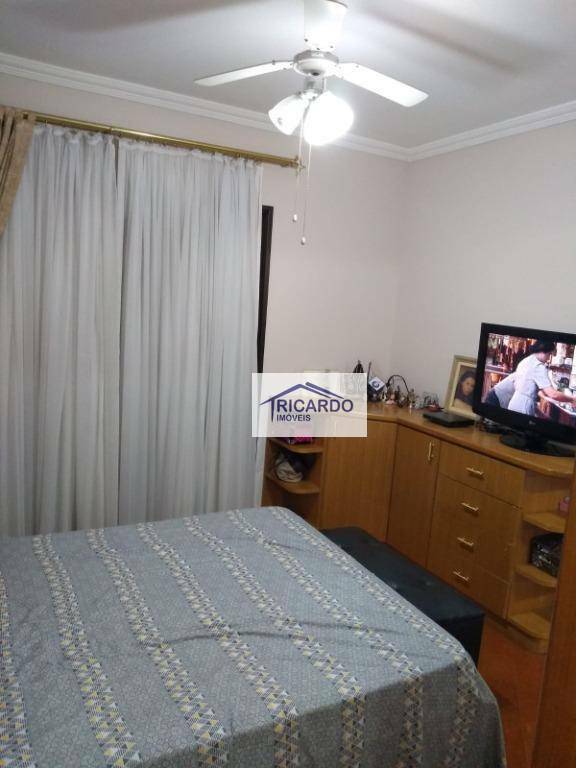 Apartamento à venda com 3 quartos, 140m² - Foto 3