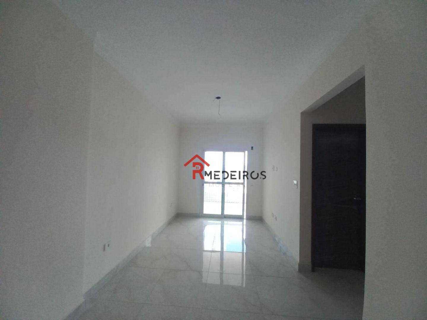 Apartamento à venda com 2 quartos, 69m² - Foto 3