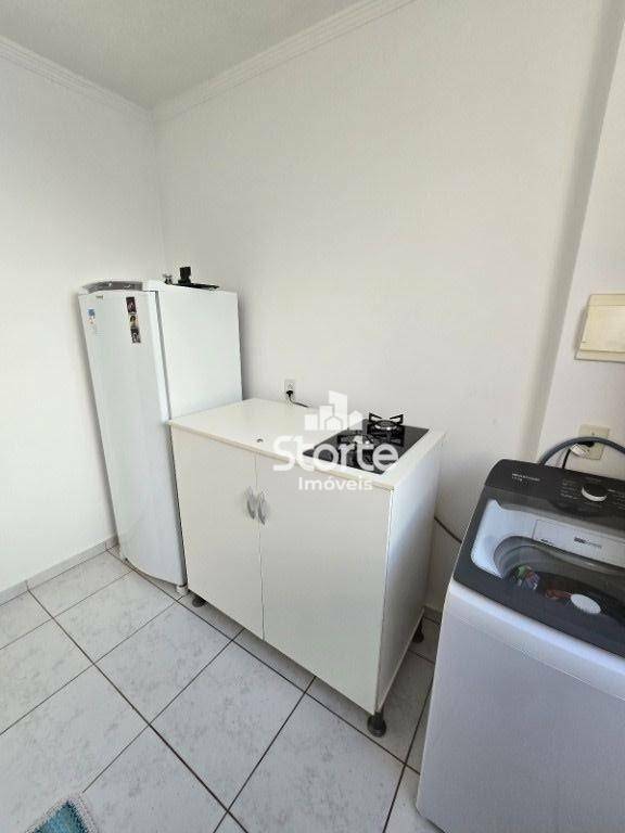 Apartamento à venda com 2 quartos, 43m² - Foto 7