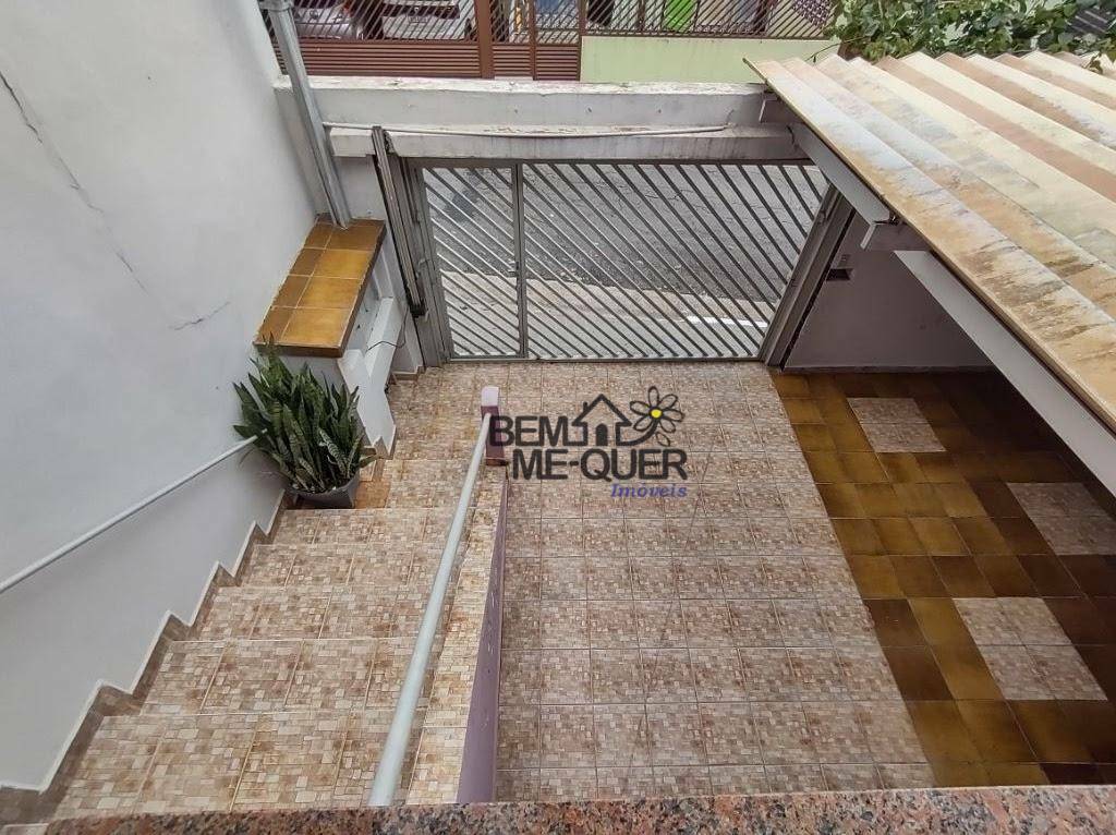 Casa à venda com 4 quartos, 136m² - Foto 3