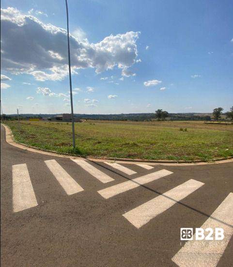 Loteamento e Condomínio, 432 m² - Foto 1