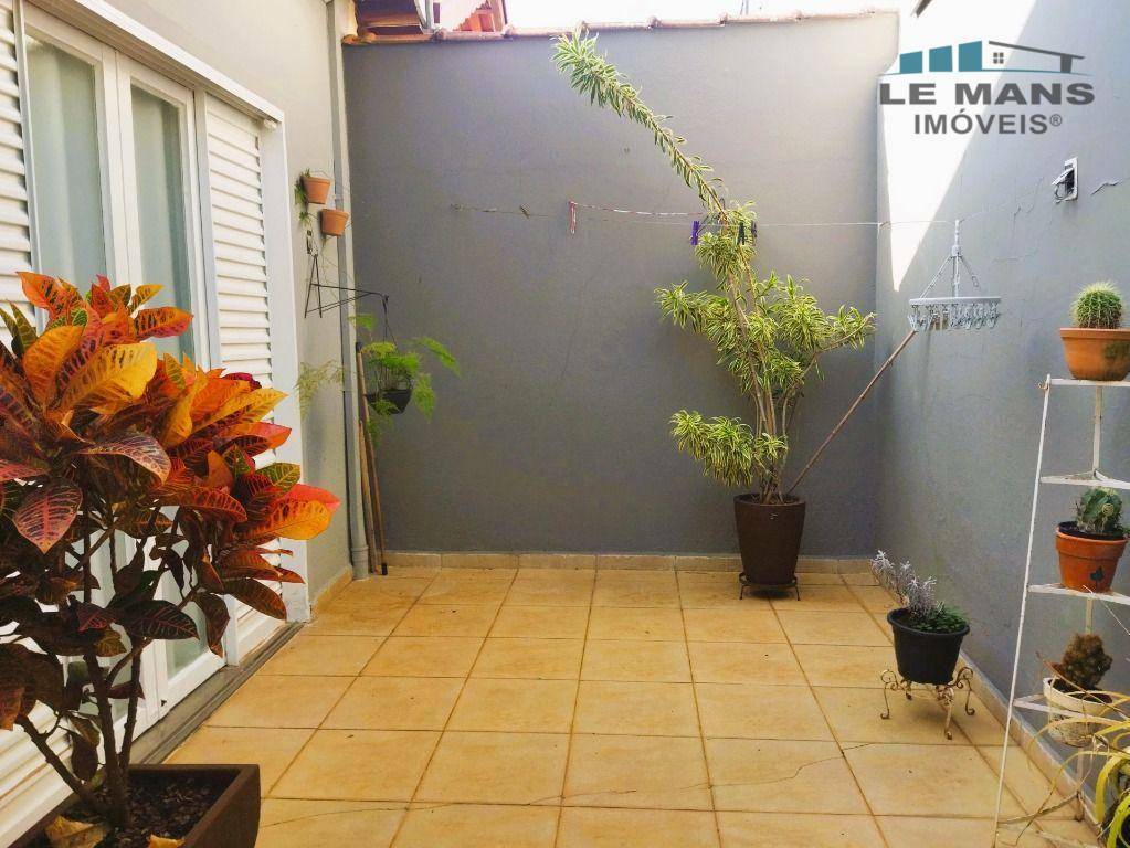 Casa à venda com 3 quartos, 100m² - Foto 35