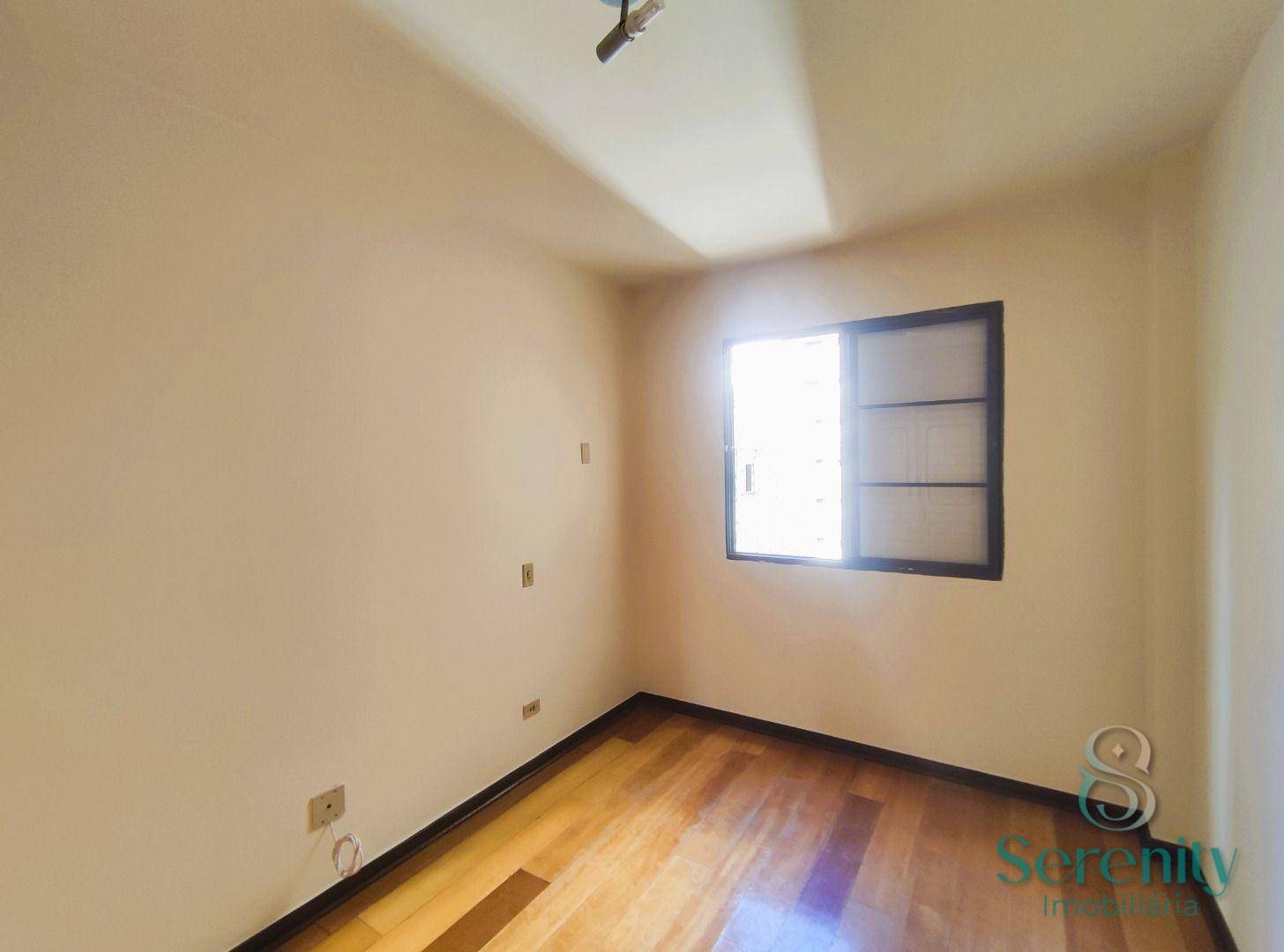 Apartamento para alugar com 2 quartos, 65m² - Foto 13