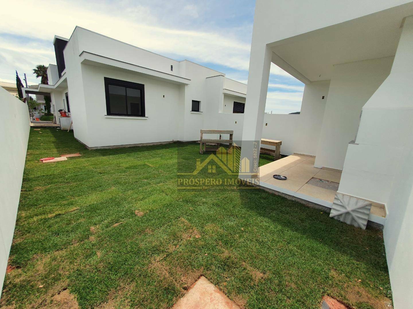 Casa à venda com 3 quartos, 130m² - Foto 14