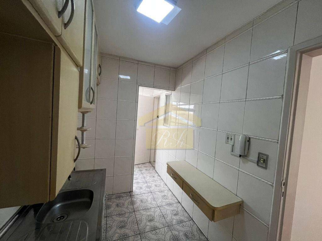 Apartamento para alugar com 2 quartos, 68m² - Foto 7