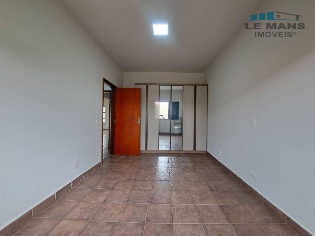 Casa para alugar com 2 quartos, 168m² - Foto 10